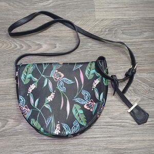 ♥️5/$25 Like New A New Day Floral Bag ARTIST